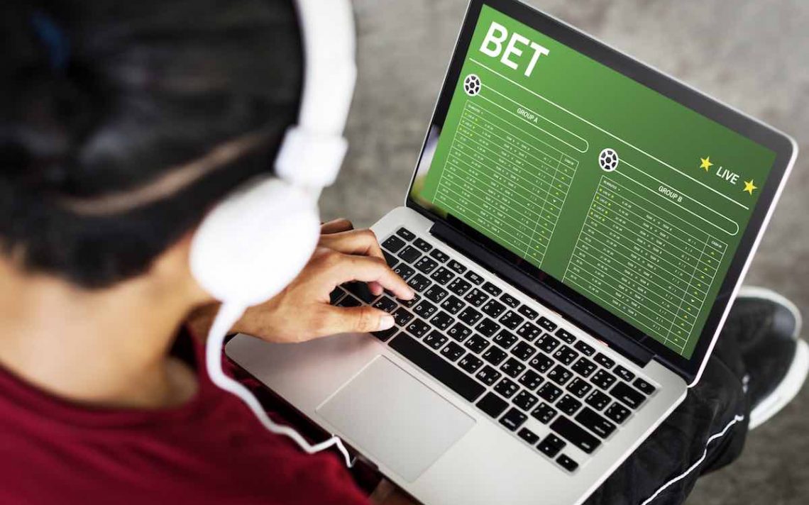 Advantages of Betting Online - Aqua Casino