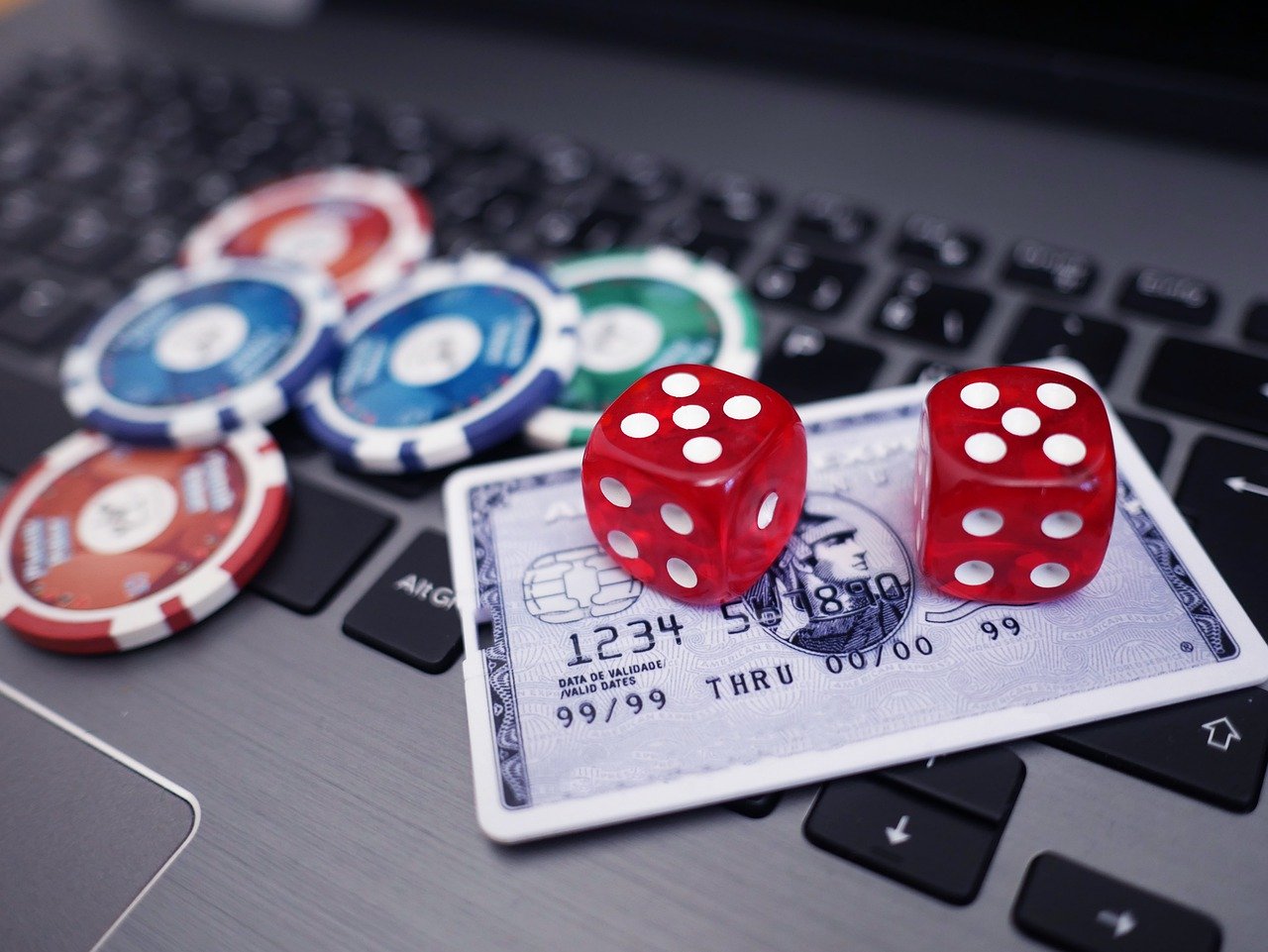 Online Gambling in Casino - Trunk Gallery